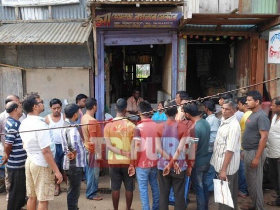 Chaos at Gol Bazar : CPI-M leader demands Rs. 2 lakhs from an old businessman